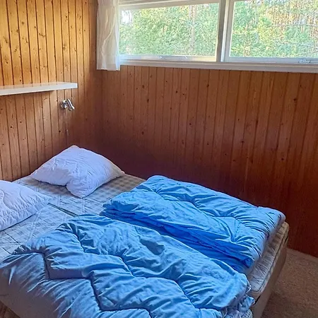 5 Person In Aakirkeby * Vester Somarken