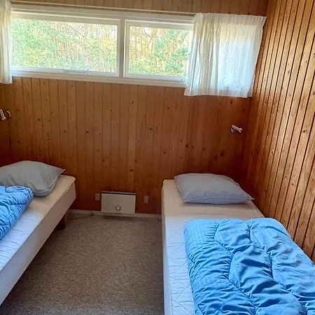 Ferienhaus 5 Person In Aakirkeby *