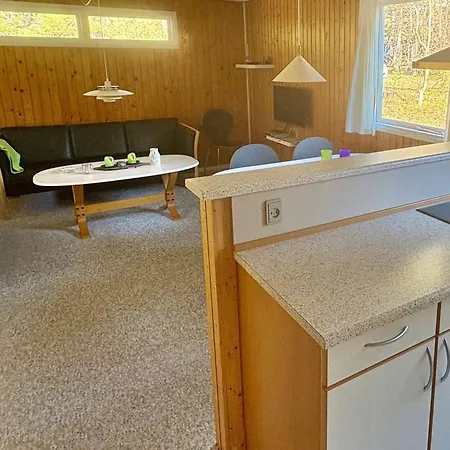 5 Person In Aakirkeby Ferienhaus *
